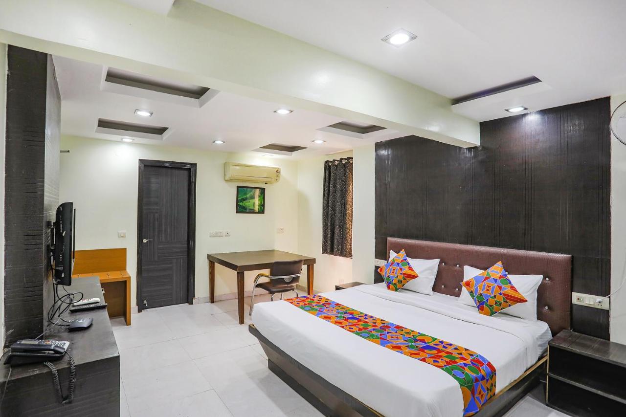 Fabhotel Trio Continental Patel Nagar 新德里 外观 照片